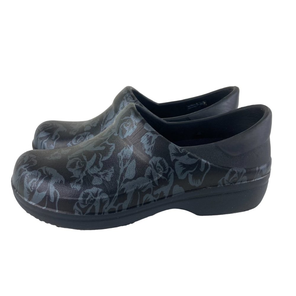 Crocs Women Sz 7 Professional Dual Comfort Slip Resistant Graphic Clogs Shoes